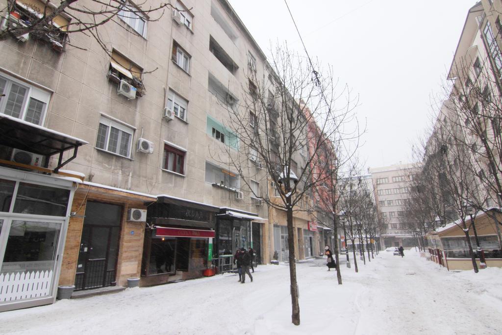 White Apartment Belgrade Extérieur photo