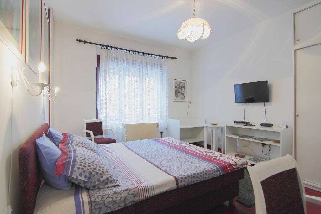 White Apartment Belgrade Extérieur photo